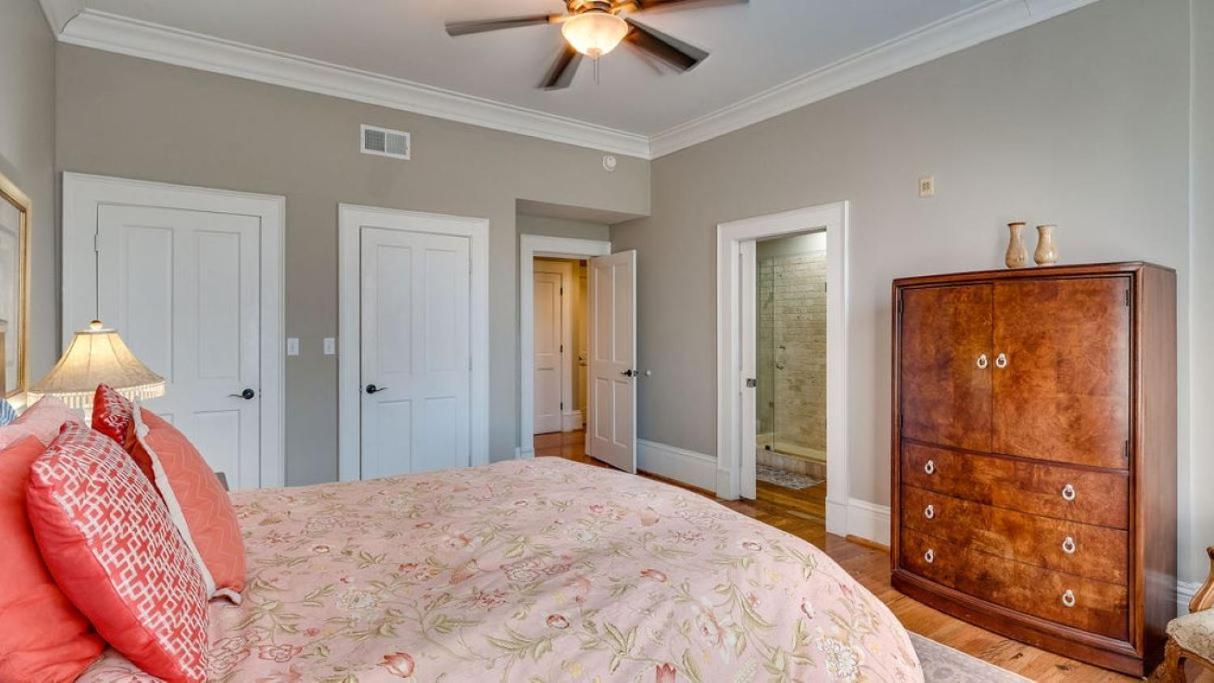 201 York #3 - Homey Downtown 2 Bedroom Steps From The River Savannah Extérieur photo